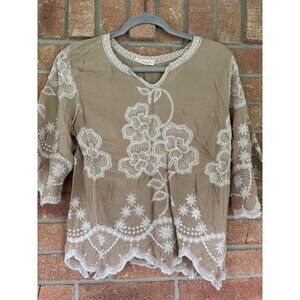 Anthropologie Solitaire Beige Embroidered Floral 3/4 Sleeve Blouse Womens Cotton